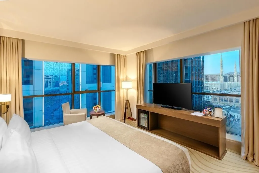 Hotel November