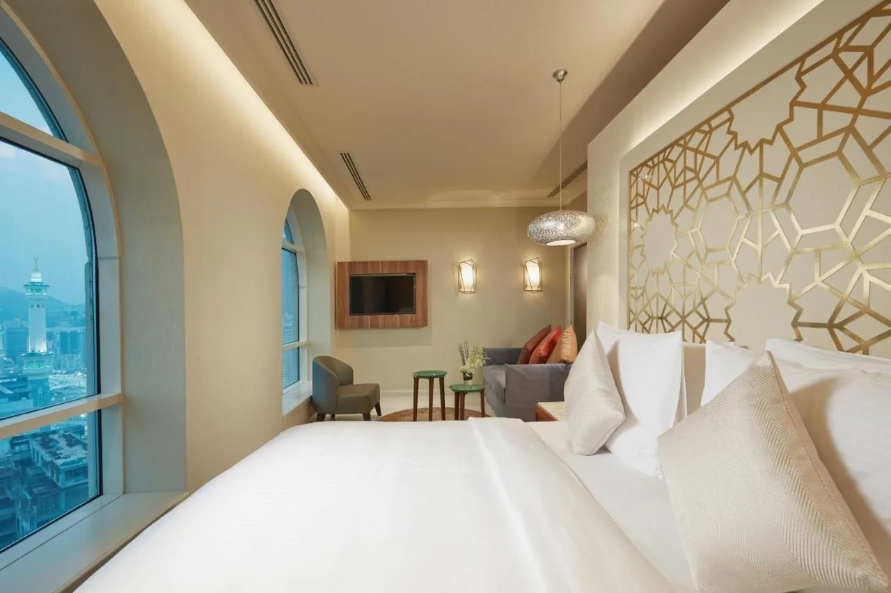 Hotel August